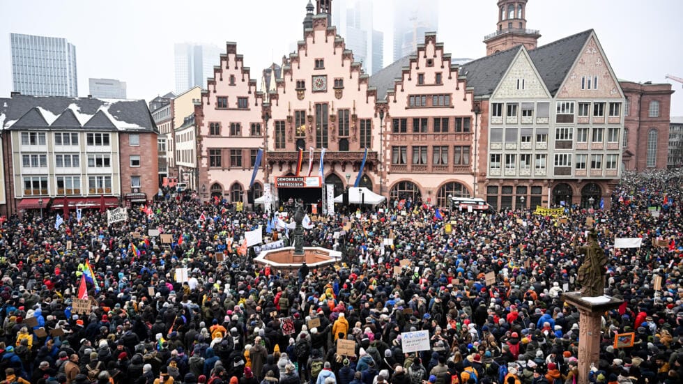 موجة من المظاهرات ضد اليمين المتطرف في عدة مدن ألمانية