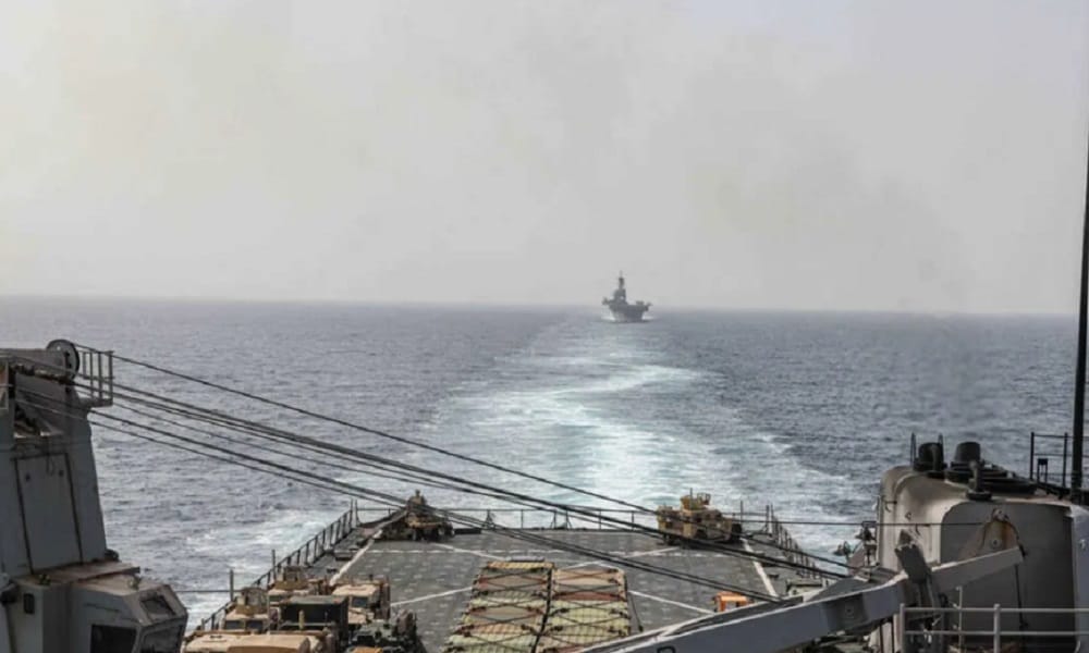 الجيش الأميركي يتصدى لهجوم حوثي على سفينة تجارية