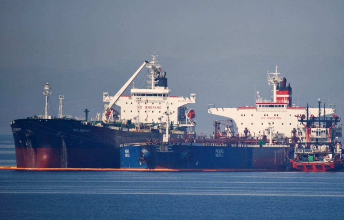 زعيم الحوثيين: نعتزم منع عبور السفن من المحيط نحو الرجاء الصالح
