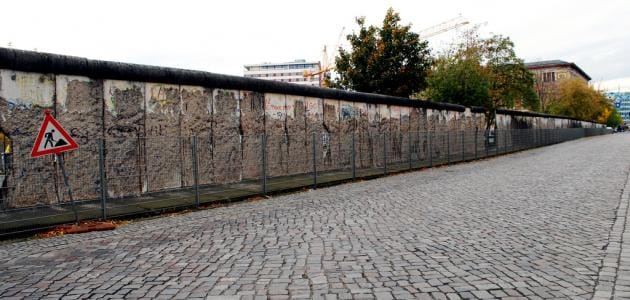 جدار برلين وجدران واشنطن