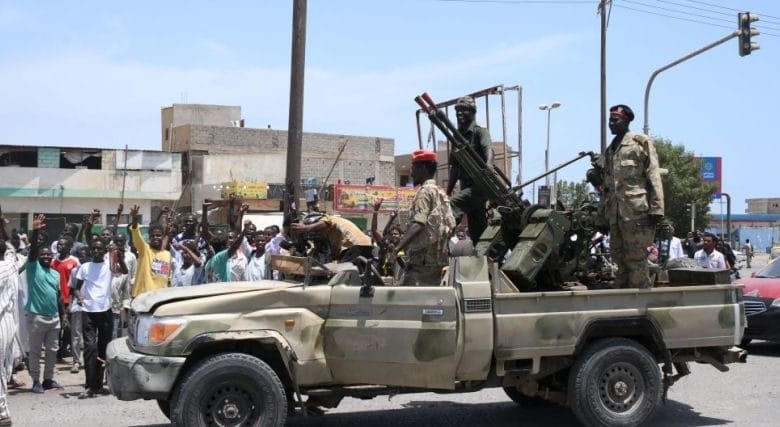 السودان.. اشتباكات عنيفة بالفاشر بين الدعم السريع والجيش