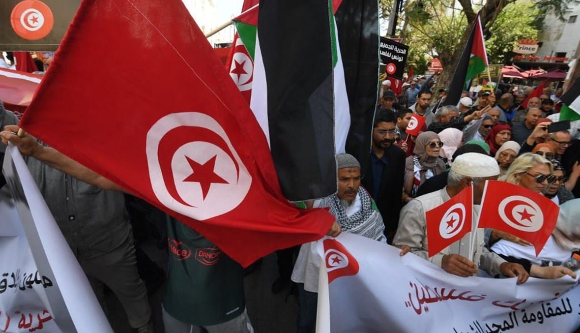 فرنسا تعرب عن "قلقها" بعد توقيف المحامية سونيا الدهماني في تونس