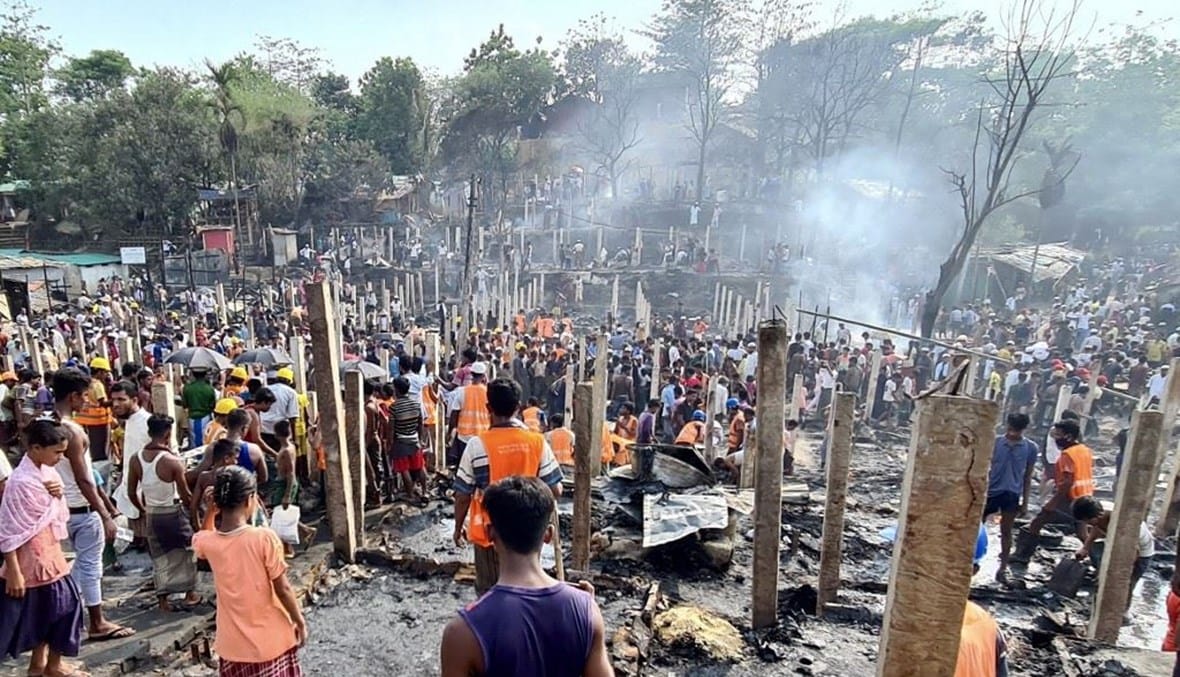 بنغلادش: مقتل ثلاثة لاجئين روهينغا في اشتباكات بين مجموعات متنافسة في مخيّم
