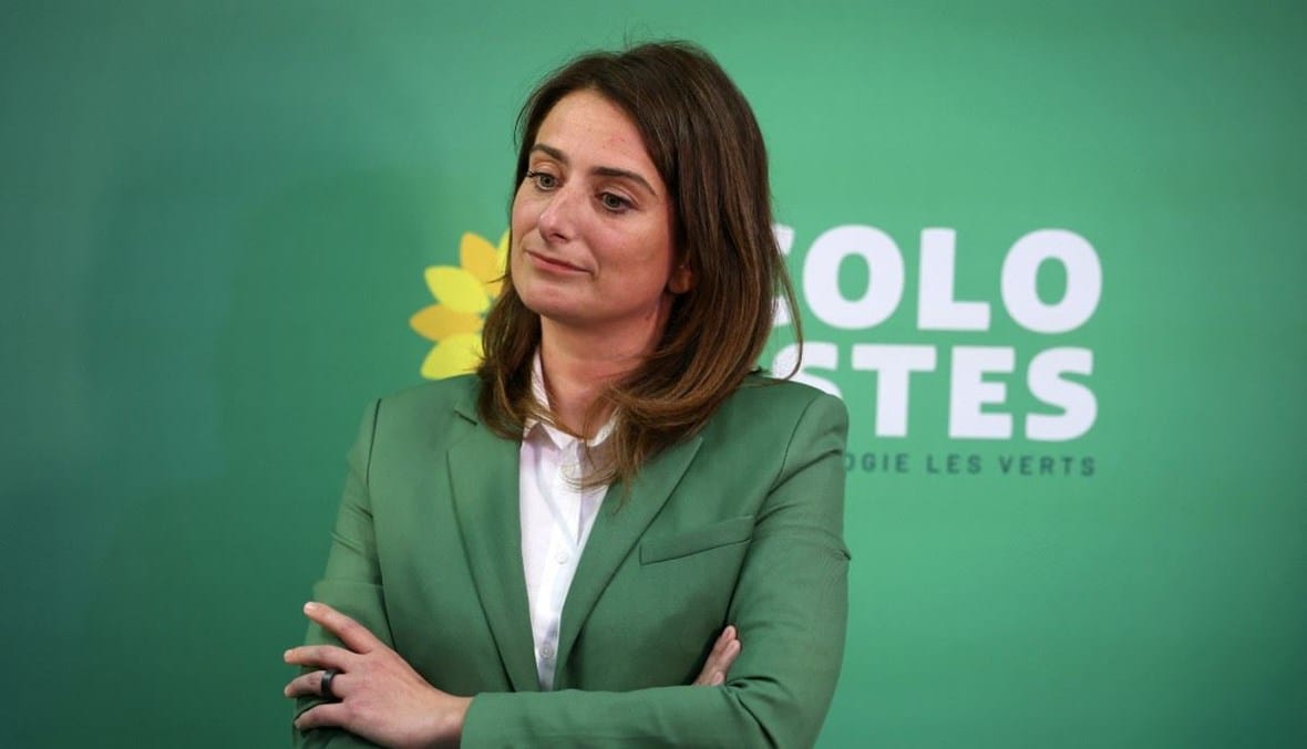السترة الخضراء تتحوّل رمزاً لأحدث نجمة في سماء السياسة الفرنسيّة