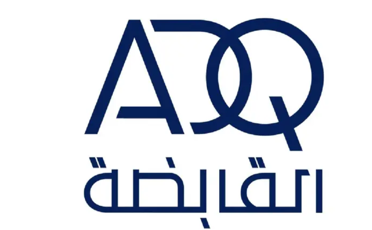 "القابضة ADQ" الإماراتية تستحوذ على حصة أقلية في دار "سوذبيز" للمزادات