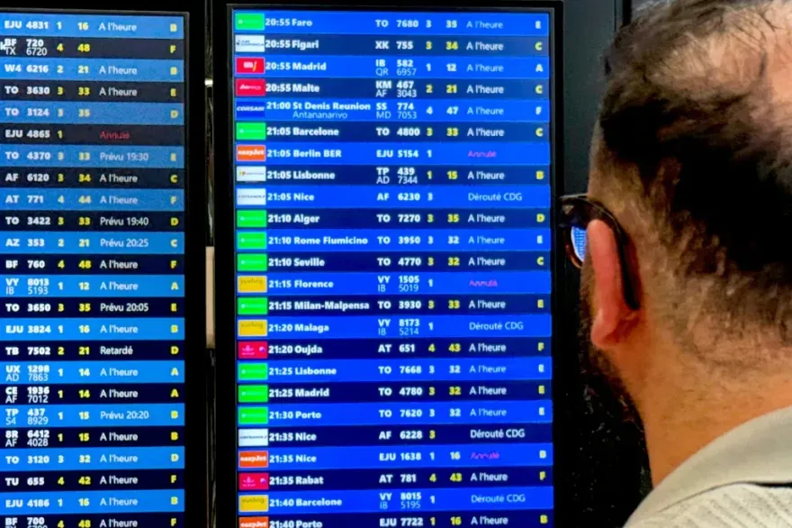 أزمة إلغاء الرحلات بمطار باريس أورلي مستمرة