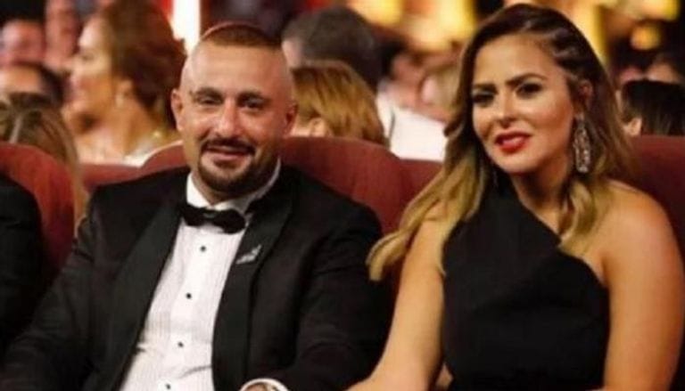 بعد 26 عاماً من الزواج.. انفصال أحمد السقا عن الإعلامية مها الصغير