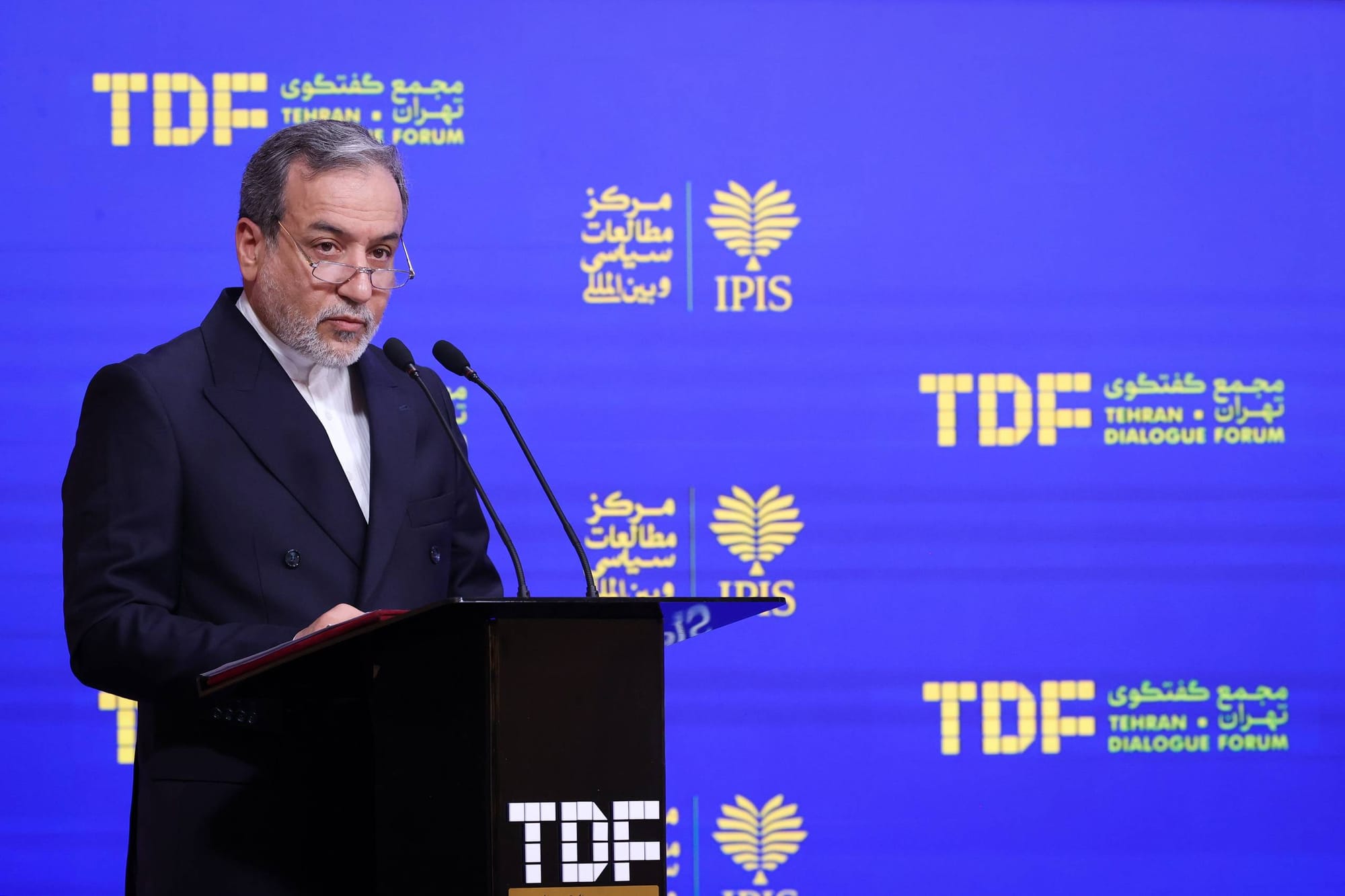 نهاية طريق المفاوضات: مأزق خامنئي والحل هو الاعتراف بحق الشعب الإيراني في التغيير