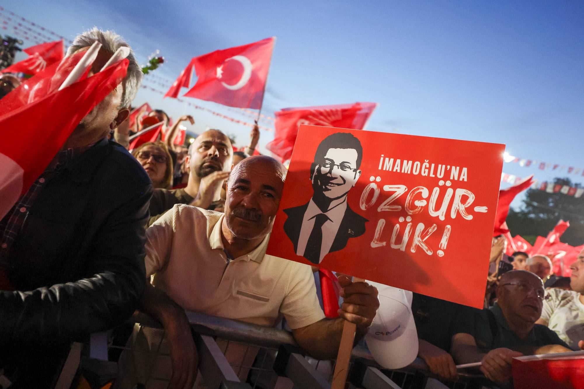 زعيم المعارضة التركية يرفض دعوة إردوغان للمشاركة في الدستور الجديد