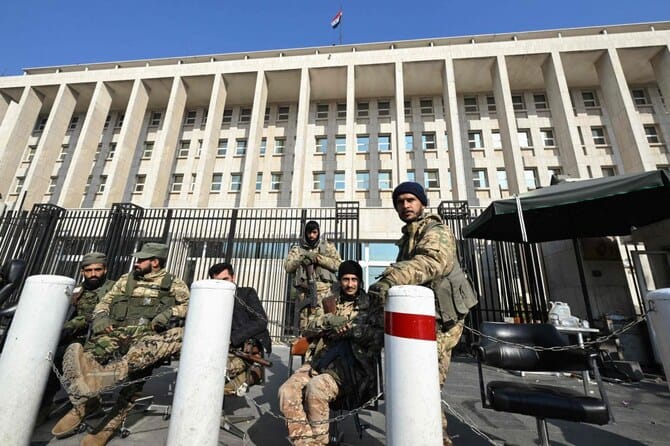 مسؤولون أميركيون: واشنطن بدأت عملها لرفع العقوبات عن سوريا