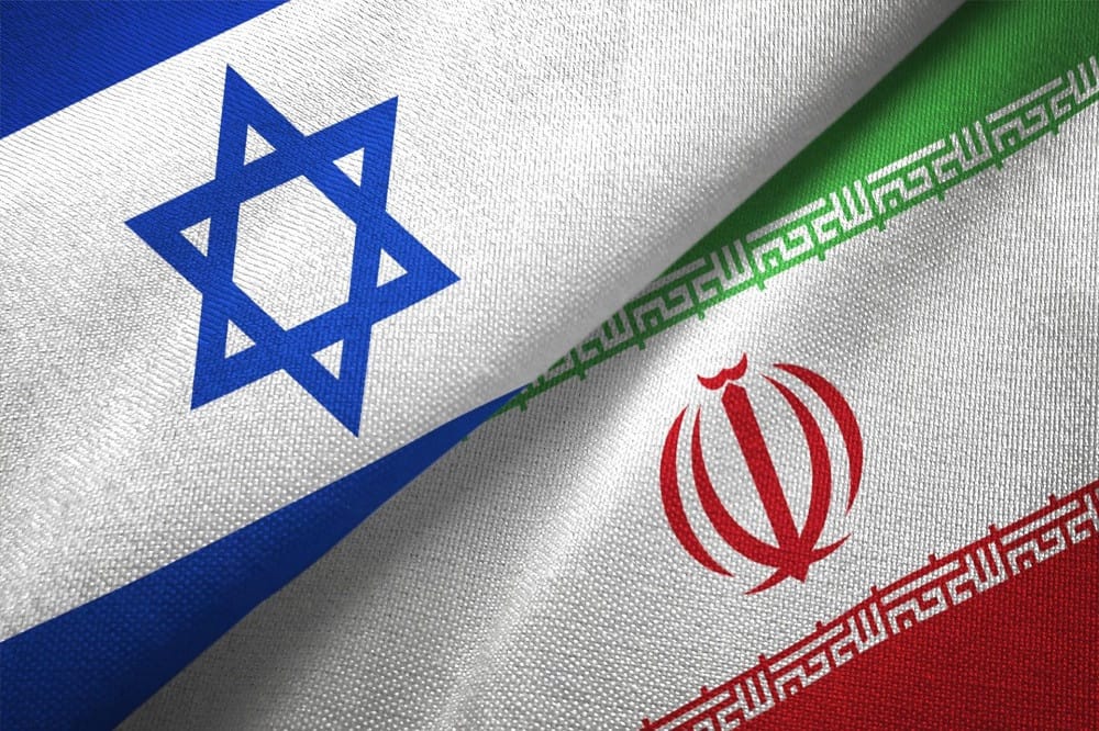 في اليوم السادس للحرب.. ترامب يطالب بإذعان تام وخامنئي يتوعد إسرائيل برد قاسٍ