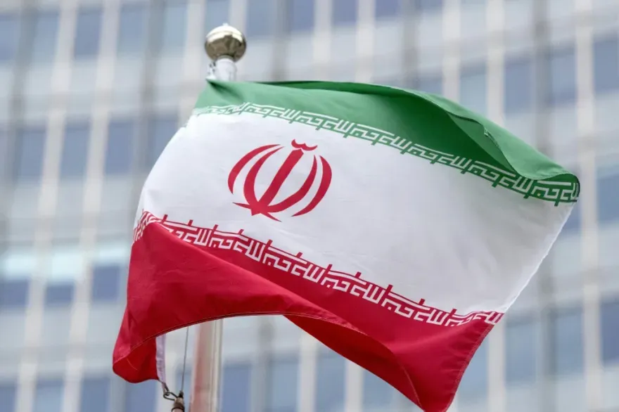 إيران تتوعد بمواصلة الهجمات على إسرائيل وتلوّح باستهداف القواعد الأميركية