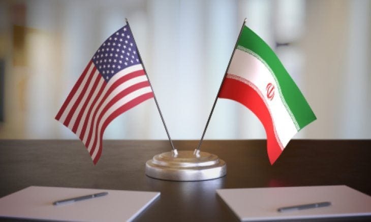 إيران تبلغ قطر وعُمان بأنها لن تتفاوض "في ظل الهجوم" الإسرائيلي
