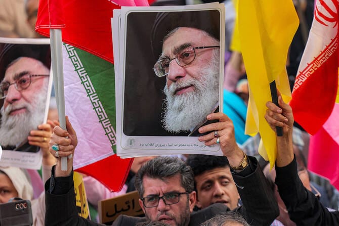 خامنئي يعلن بداية المعركة ضد إسرائيل: "لن نساوم أبداً"