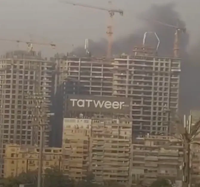 اندلاع حريق أعلى مبنى سنترال مركزي وسط القاهرة