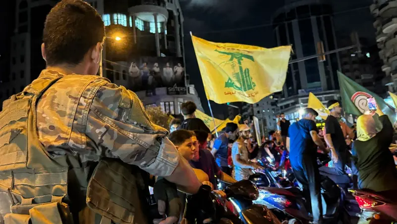 توتر في لبنان: أنصار حزب الله يغلقون الطرق والجيش يتدخل بالاعتقالات