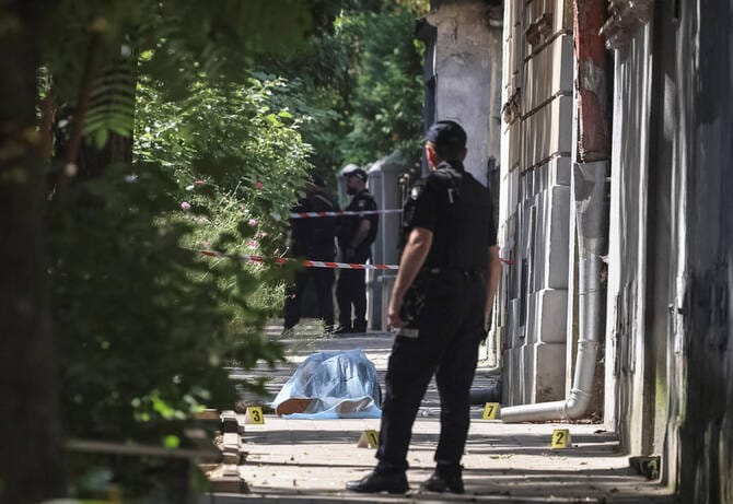 مقتل رئيس برلمان أوكرانيا السابق.. وصور لجثته على الرصيف