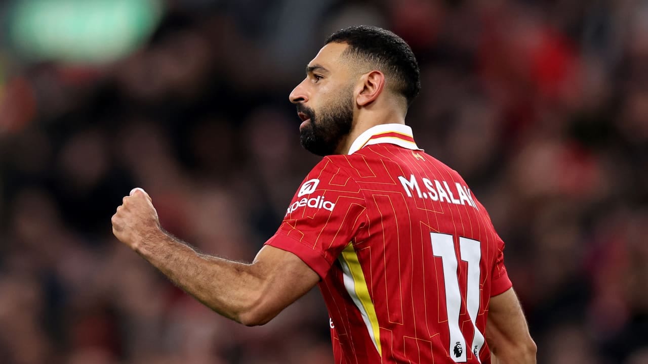 محمد صلاح يصنع التاريخ: أول لاعب يفوز بجائزة أفضل لاعب في إنجلترا 3 مرات