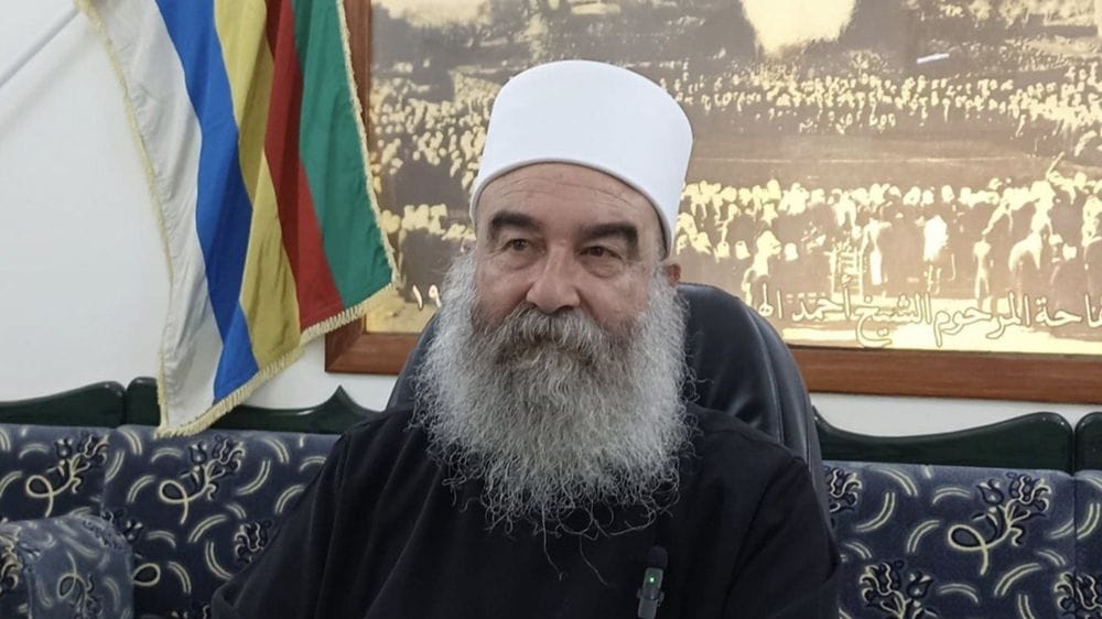 الهجري يصعّد: نطالب بدعم دولي لإعلان إقليم منفصل في السويداء