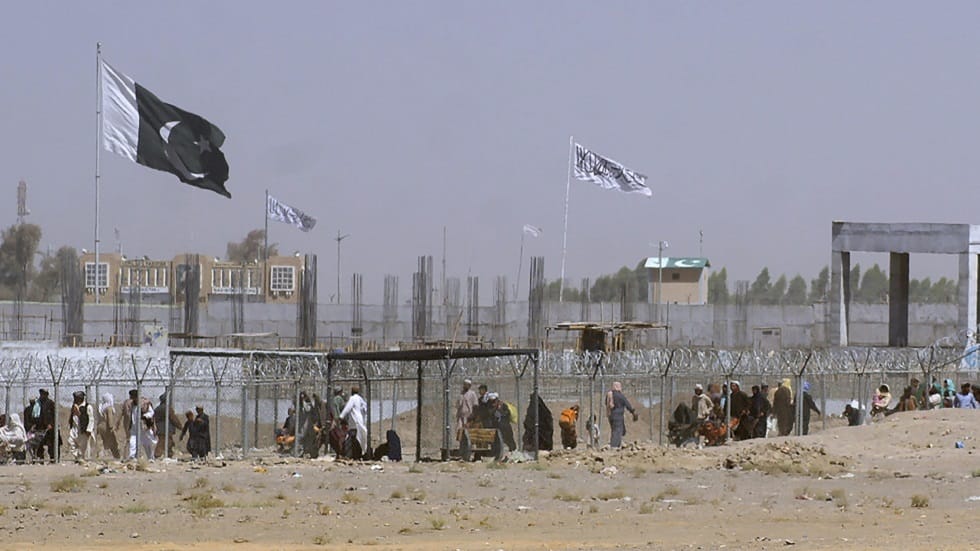 وزير باكستاني يقول محادثات السلام مع أفغانستان "فشلت"