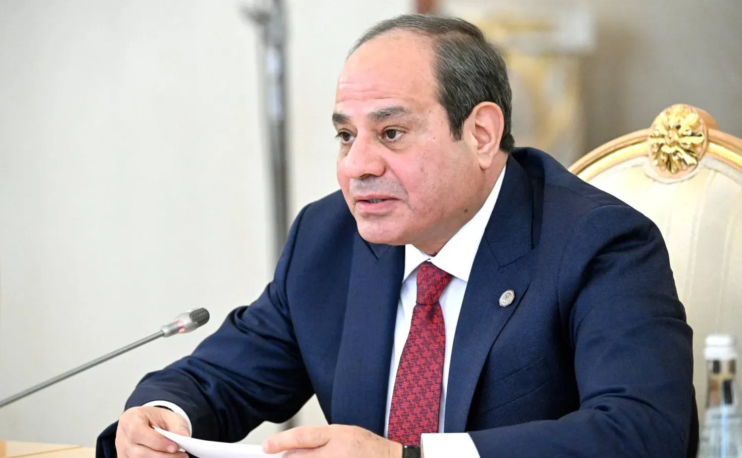 السيسي يلمّح لإمكانية إلغاء أولى مراحل انتخابات النواب