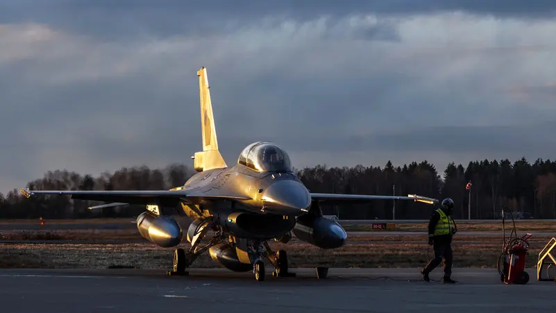 رومانيا تعزز مراقبة أجواءها الجوية بعد توغل طائرة مسيرة