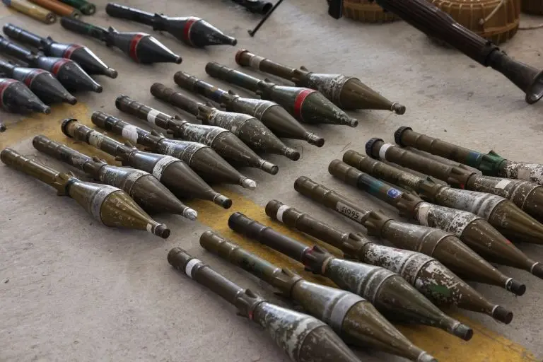 هيئة البثّ الإسرائيلية: حماس تنقل أسلحتها إلى دول حليفة