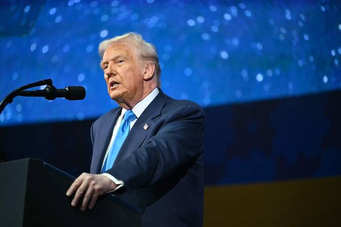 بعد مقاومة لأشهر..ترامب يوقّع مشروع قانون نشر وثائق إبستين