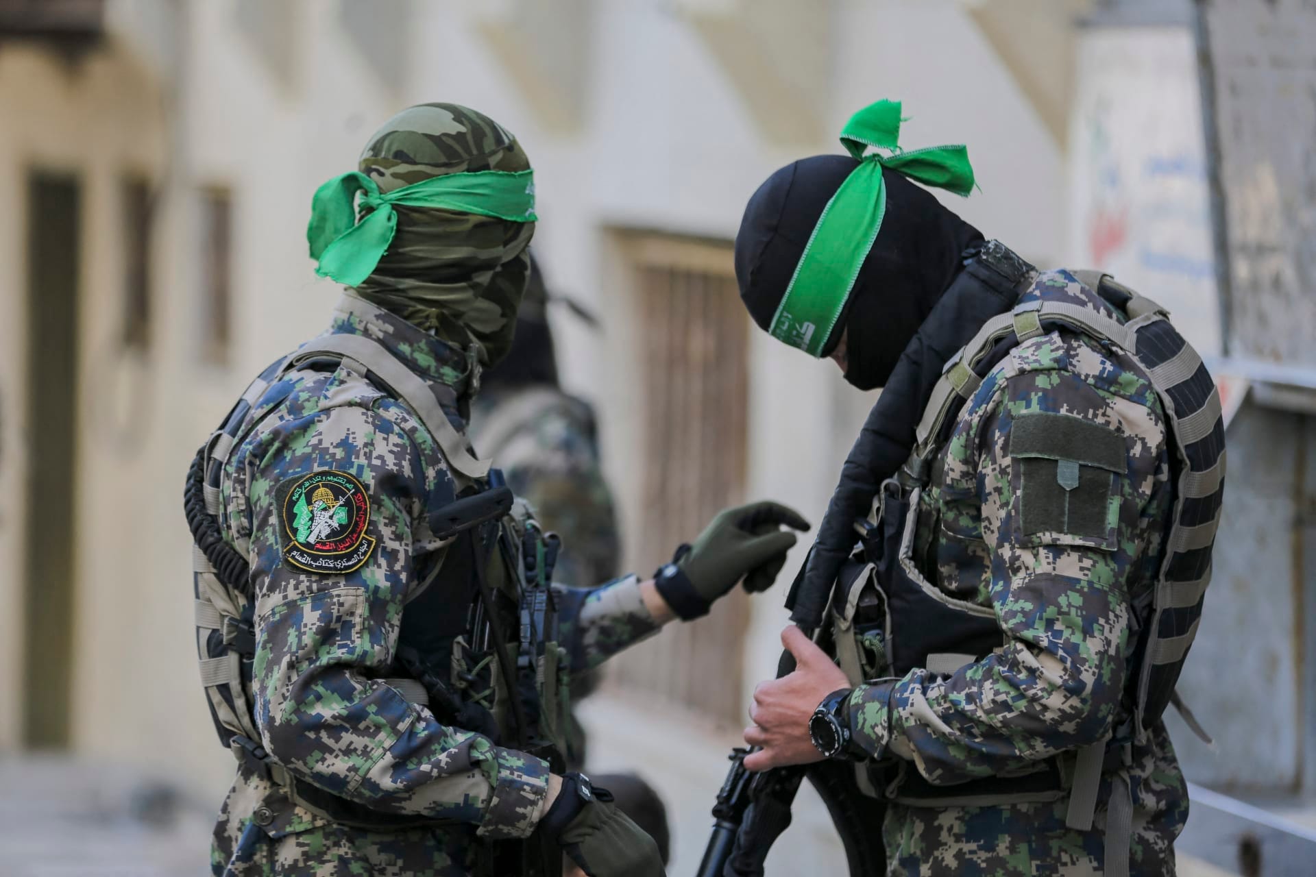 العفو الدولية تتهم حماس بارتكاب جرائم ضد الإنسانية