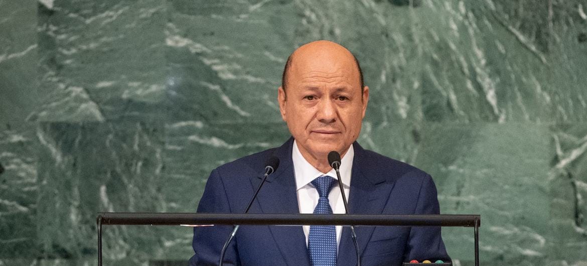 العليمي يحذّر: تصعيد المجلس الانتقالي يهدد وحدة اليمن