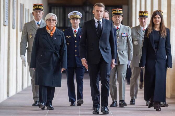 روسيا: فرنسا تبحث المشاركة المباشرة في الصراع الأوكراني