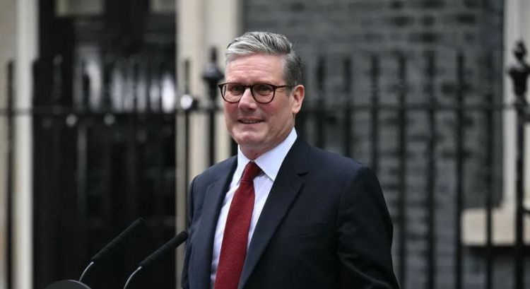 ستارمر رداً على ترامب: أوروبا قوية وستبقى خلف أوكرانيا