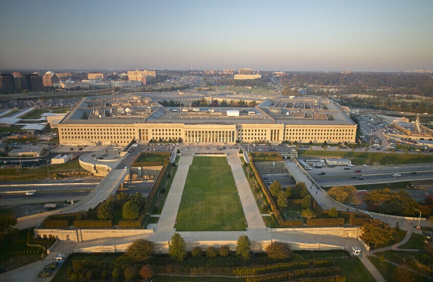 البنتاغون يعلن رسميًا استراتيجيته الجديدة: ردع للصين ودعم «أكثر محدودية» للحلفاء