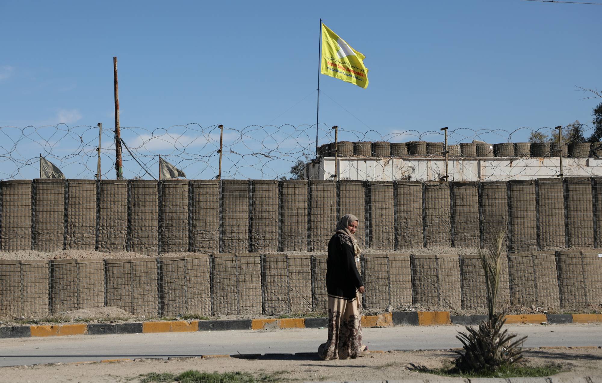 الداخلية السورية: جاهزون لاستلام وتأمين سجون «داعش» في الحسكة