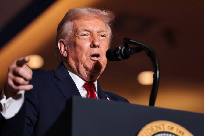 ترمب «يأمل» ألا يضطر للقيام بعمل عسكري ضد إيران